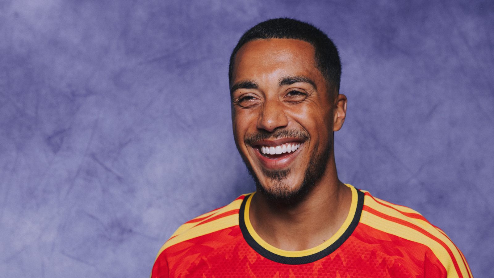 Youri Tielemans to Man Utd: Belgium midfielder from Aston Villa brings passing class and much more for Michael Carrick cover