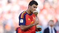 How do Manchester City manage the Rodri dilemma? cover