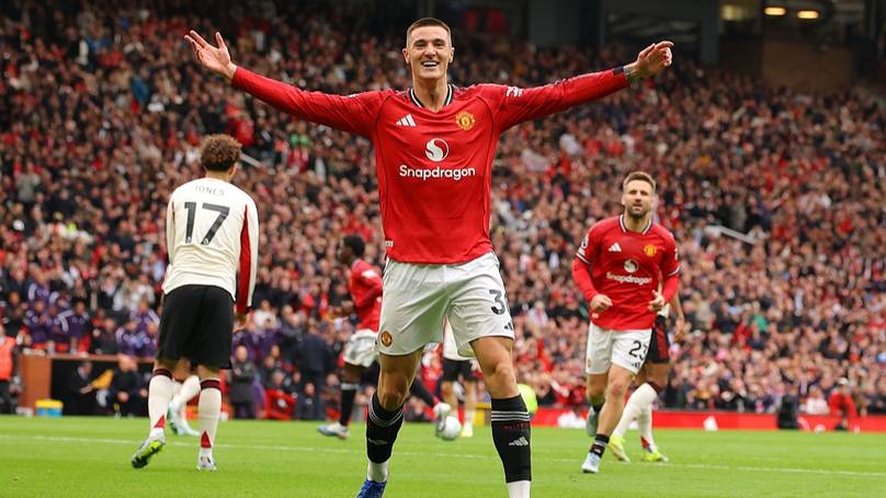 Man Utd players left gobsmacked by Benjamin Sesko's body transformation after returning to training cover
